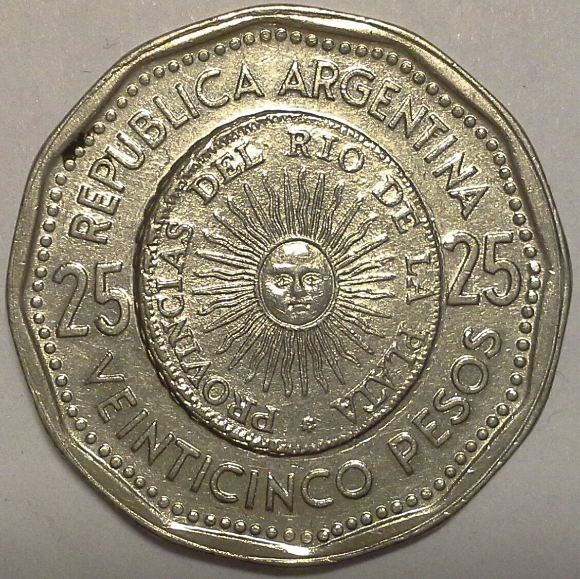 25 песо. 25 песо. 5 fr 1869 года монета republica dominicana. 25 песо. Монета фаустино.